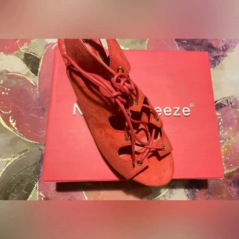 💥Natural Breeze Fuchia suede Tia  platform sandals size:8